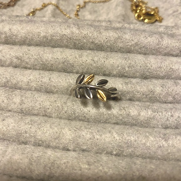 Pandora Laurel Leaf Ring in Silver and Gold - Picture 3 of 3